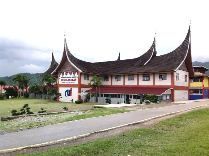 Gedung Bagonjong Nurul Ikhlas